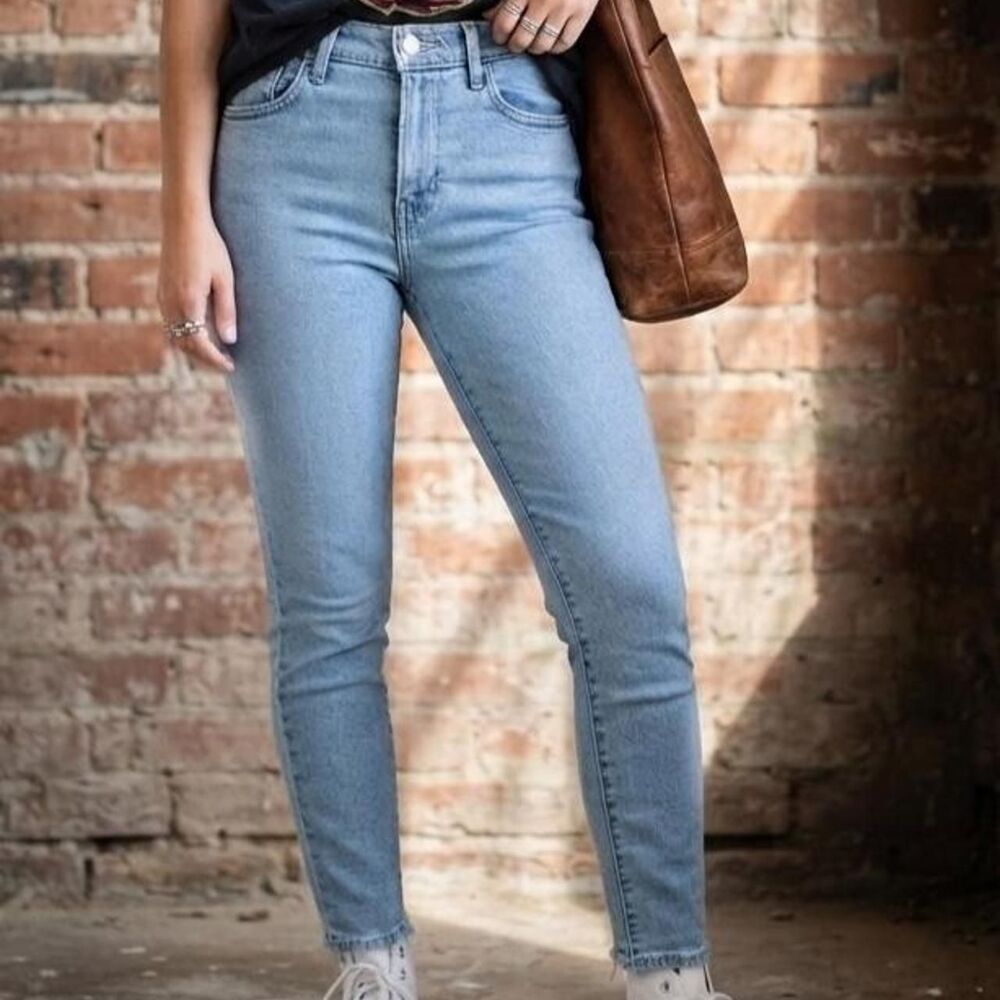 Levi-s Women's Blue Jeans